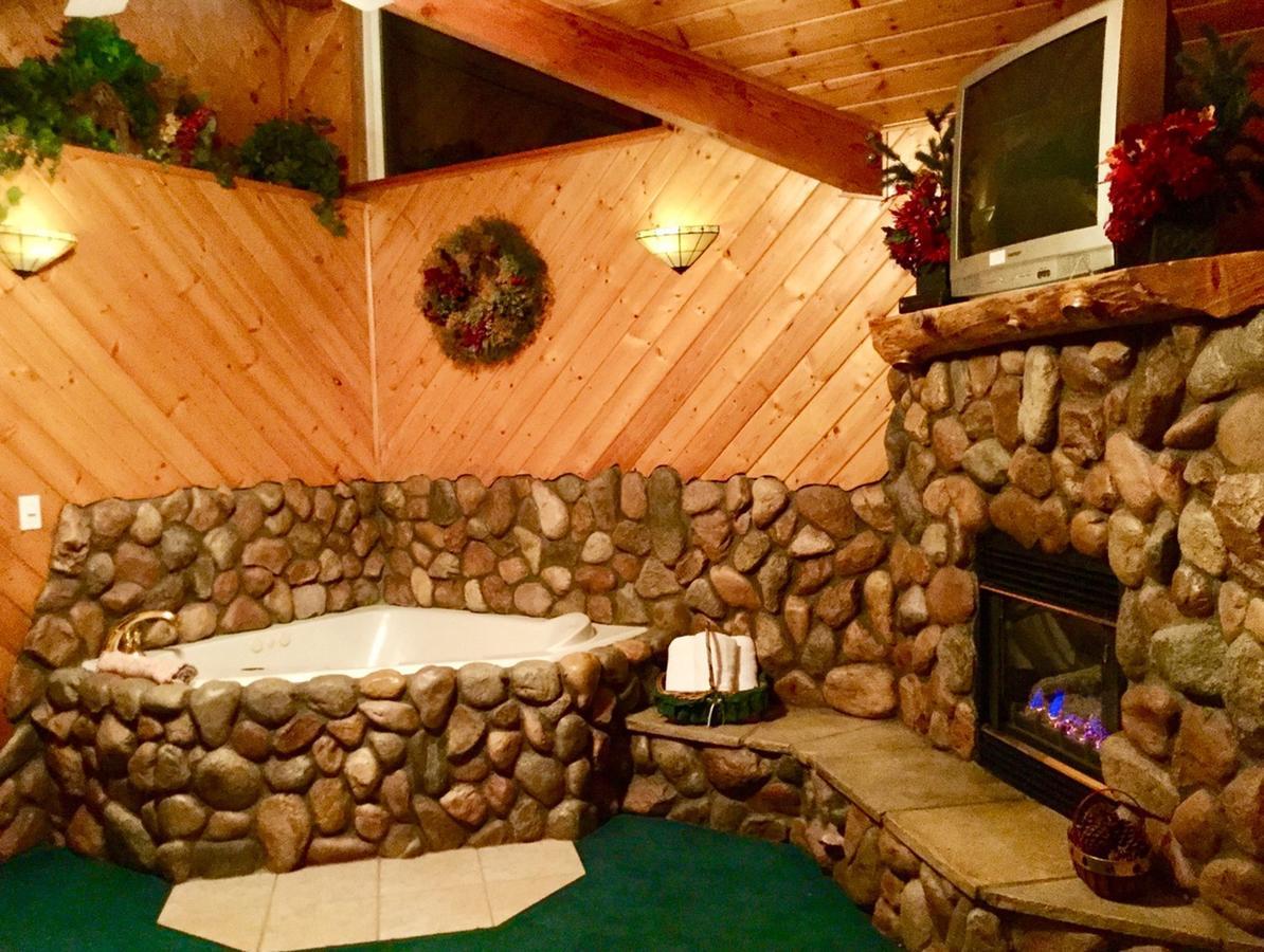 Giant Oaks Lodge Running Springs Exterior photo