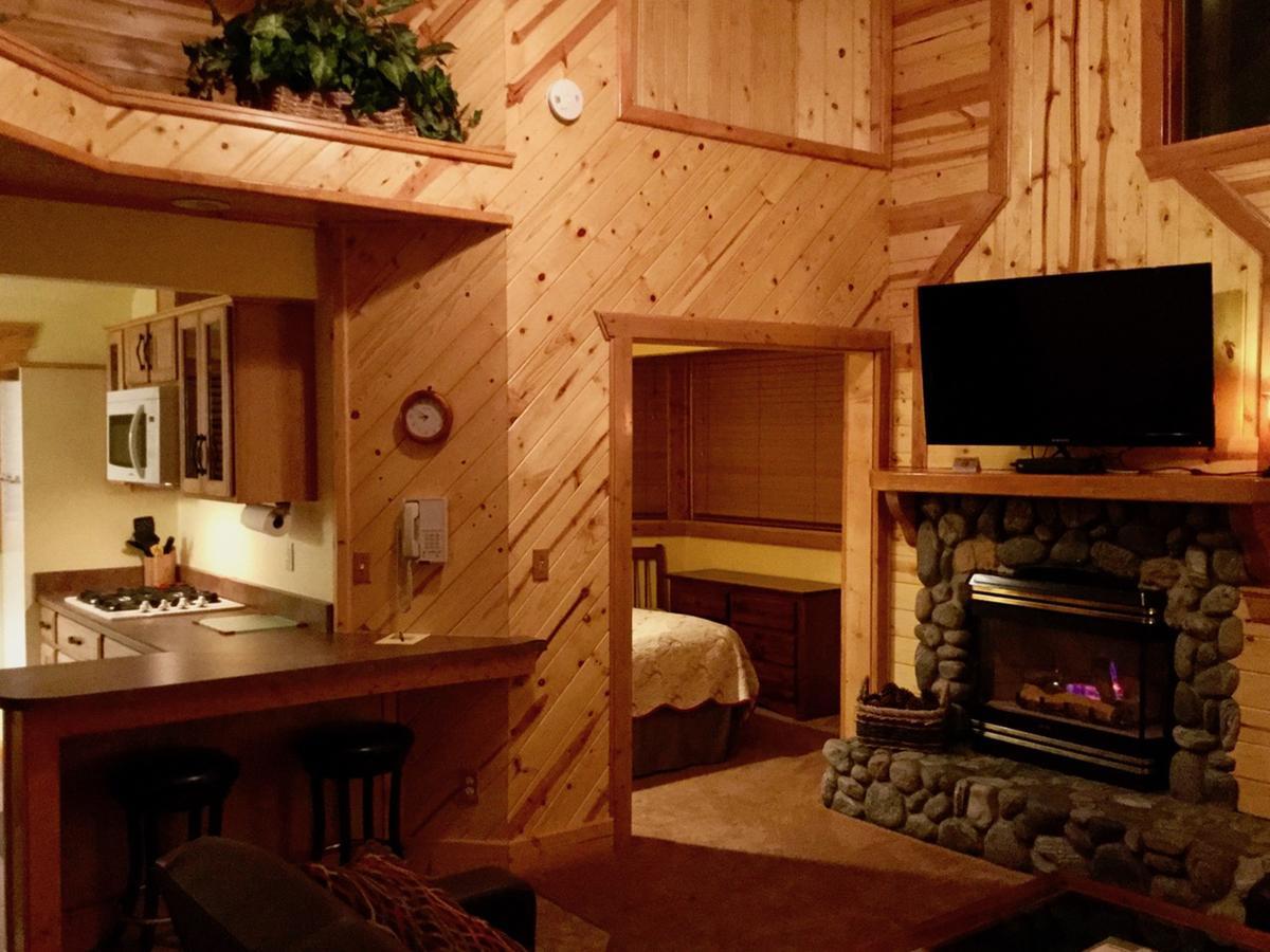 Giant Oaks Lodge Running Springs Exterior photo