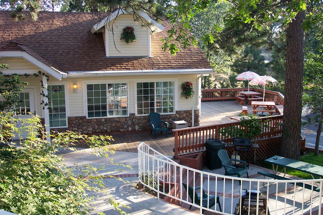 Giant Oaks Lodge Running Springs Exterior photo